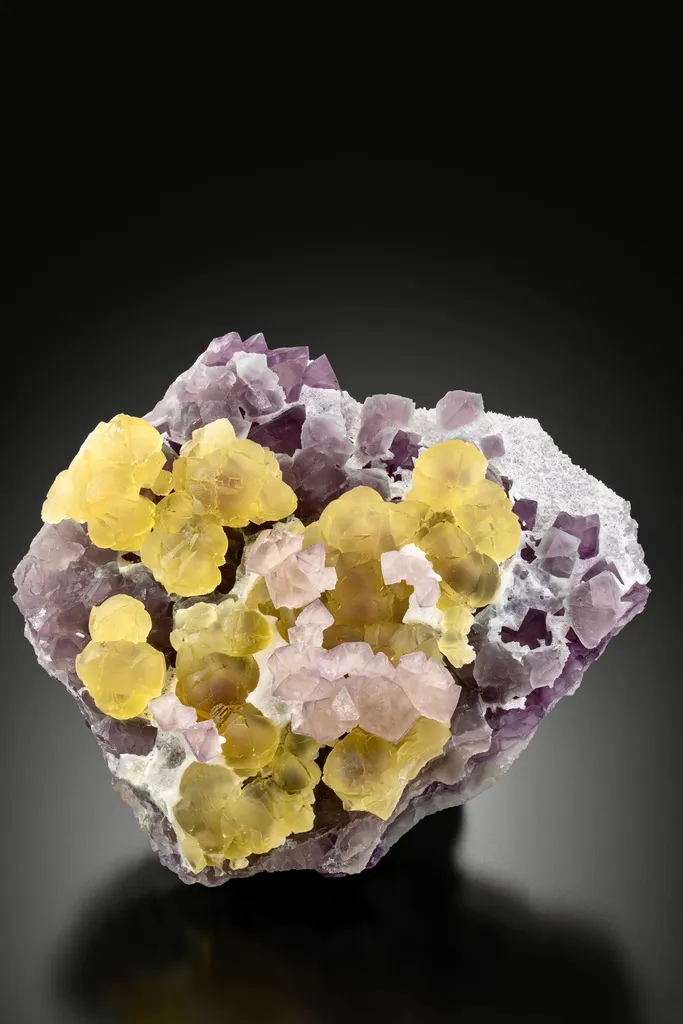 Fluorite on Fluorite from China, Zhejiang, Zhuji Co. image