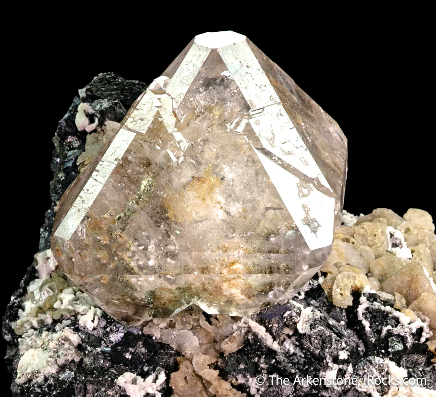 Fluorite on Magnetite and Calcite - image 3
