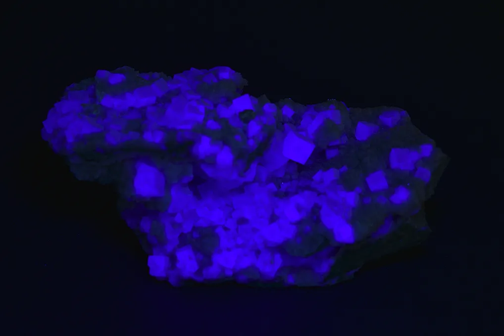 Fluorite on Quartz - image 7