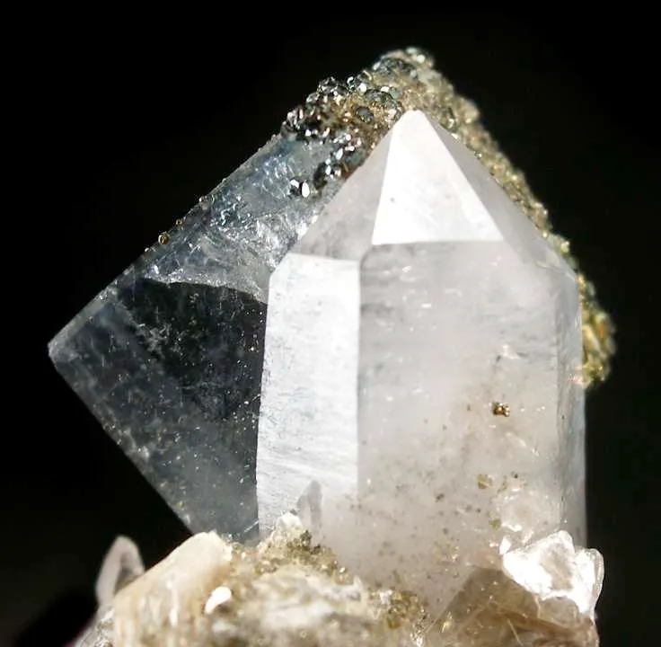 Fluorite on Quartz - image 5