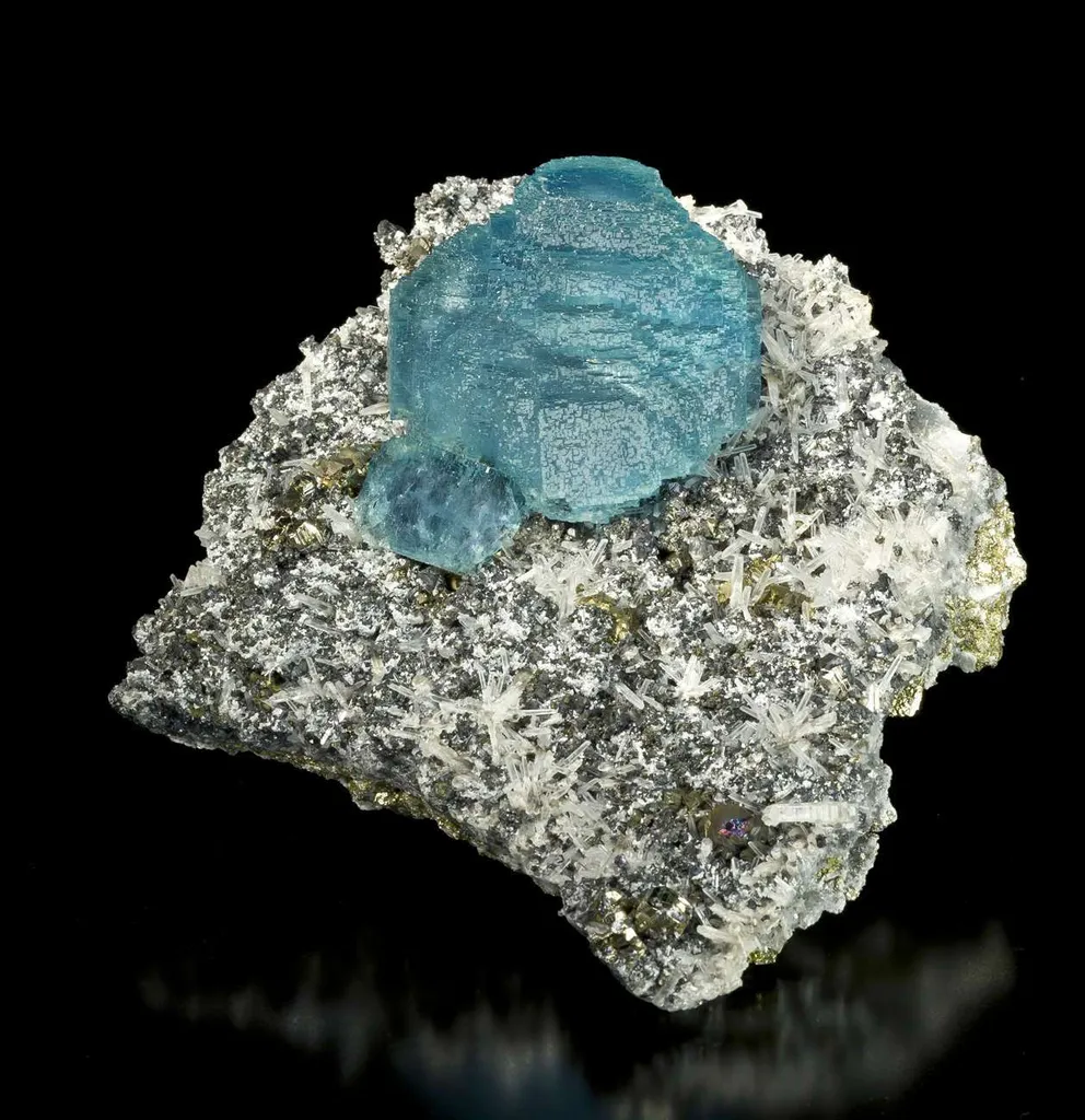Fluorite on Quartz - image 3