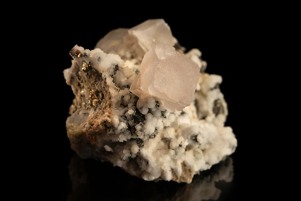 Fluorite on Quartz - image 5