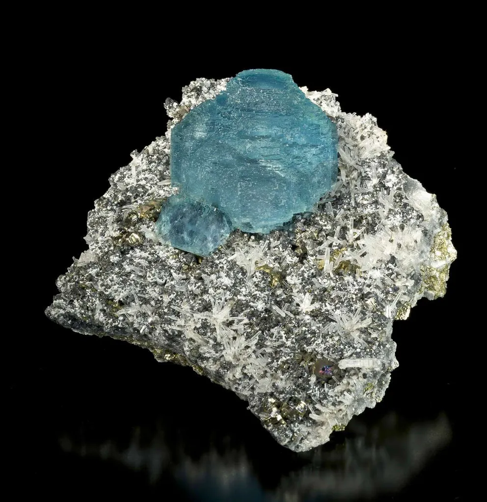 Fluorite on Quartz - image 2