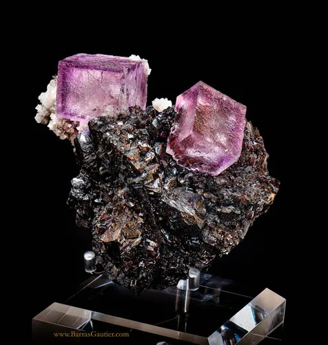 Fluorite on Sphalerite - Dolomite image