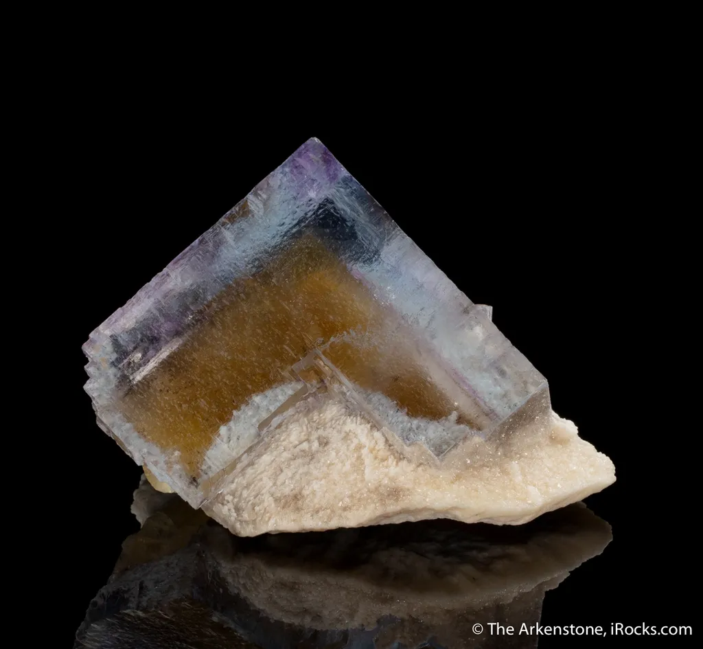 Fluorite phantom on Baryte - image 4