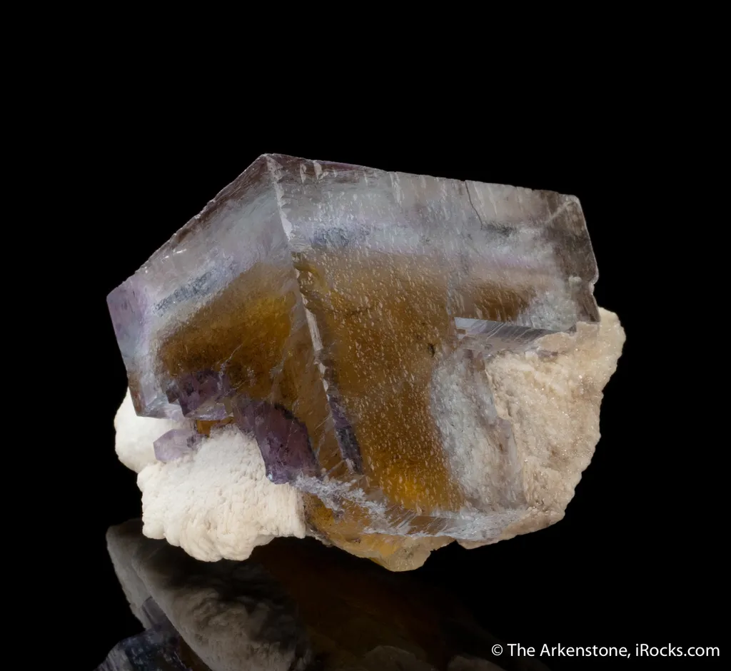 Fluorite phantom on Baryte - image 3