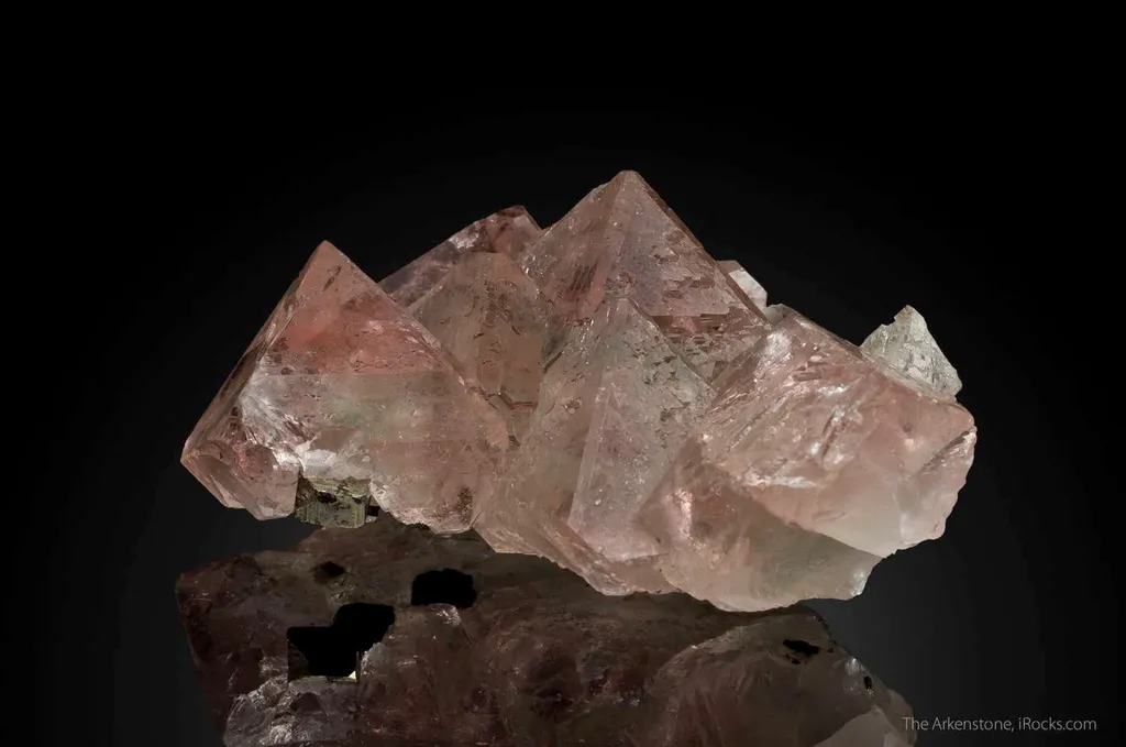 Fluorite (pink/green pocket) - image 2
