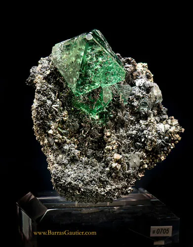 Fluorite- Pyrite- Arsenopyrite- Geocronite - image 3