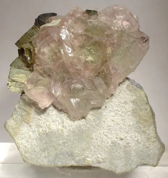 Fluorite, Pyrite, Sphalerite image