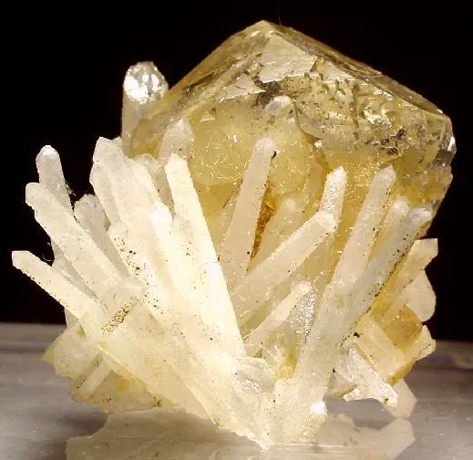 Fluorite, Quartz image