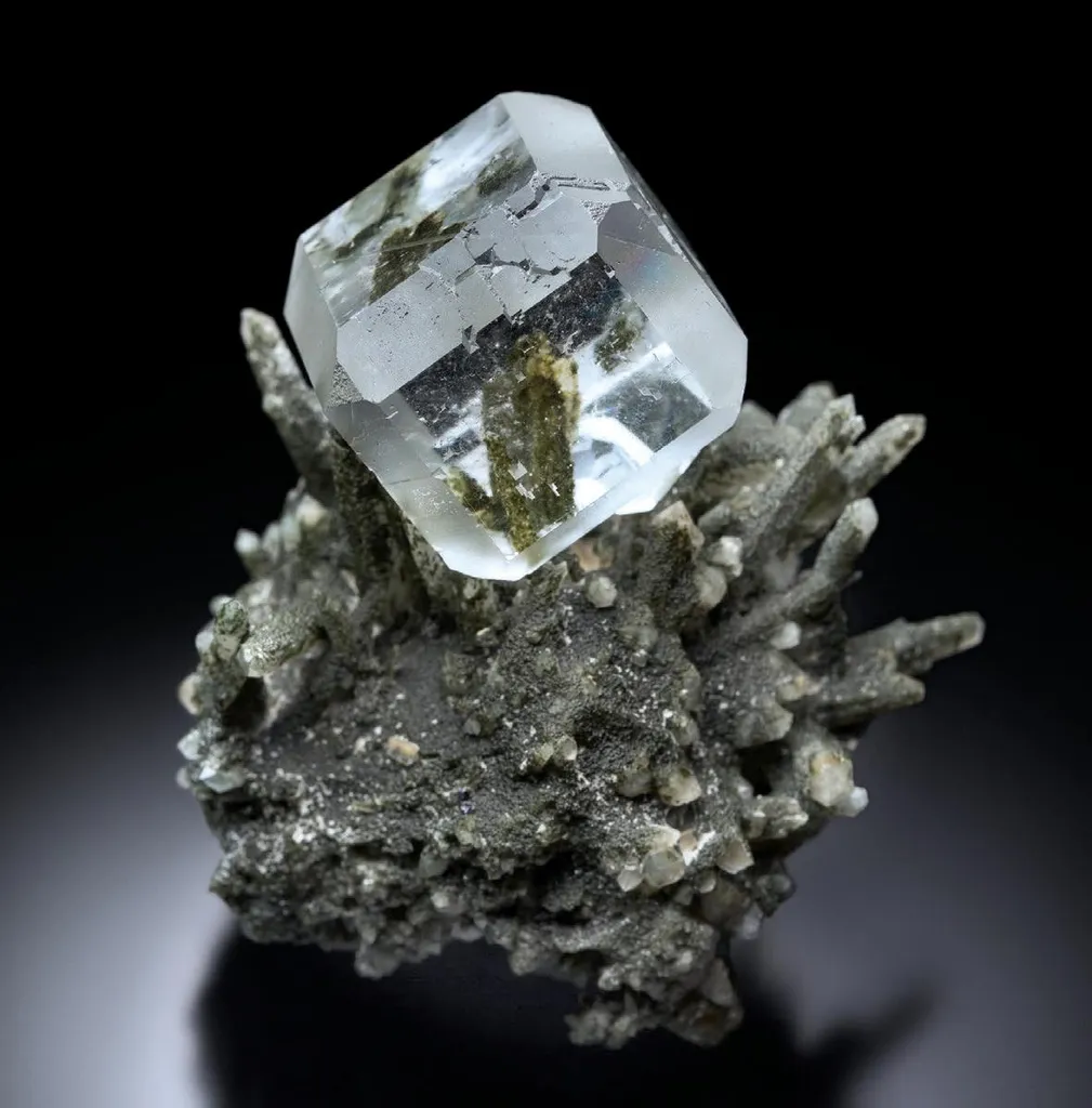 Fluorite, Quartz image