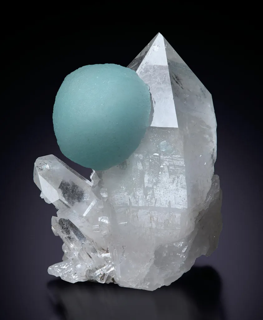 Fluorite, Quartz image