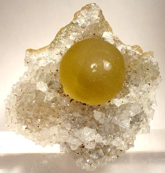 Fluorite, Quartz image