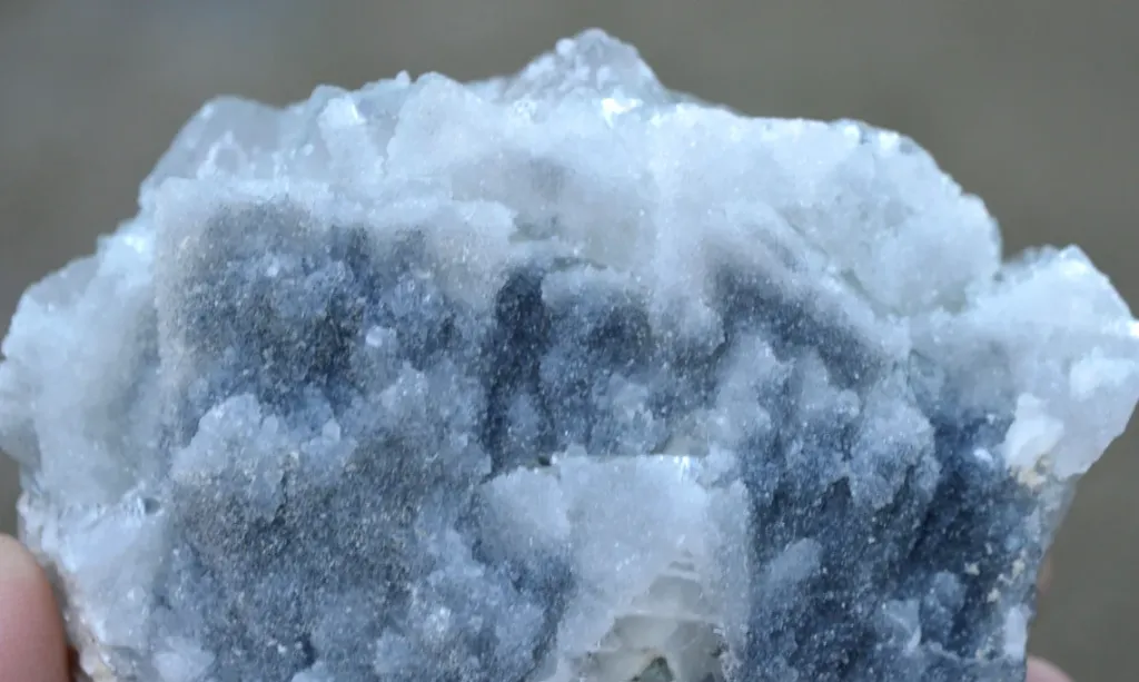 Fluorite & Quartz 815 grams - Fontsante Mine, Tanneron, Var, France - image 4