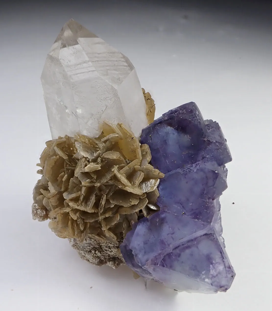 Fluorite, Quartz and Siderite - image 2