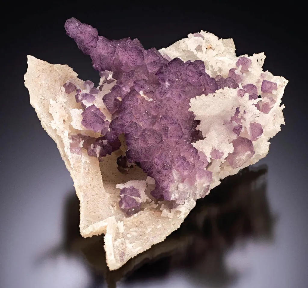 Fluorite, Quartz, Calcite image