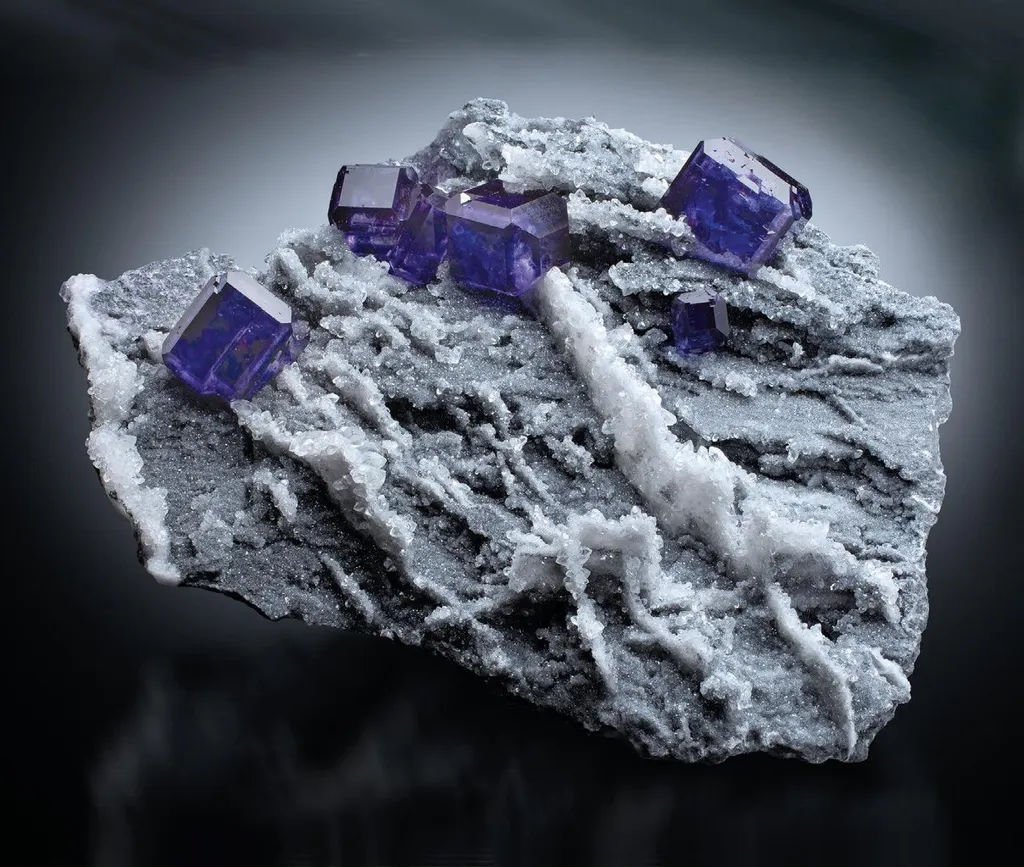 Fluorite, Quartz image