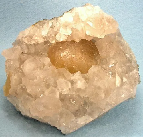 Fluorite, Quartz image