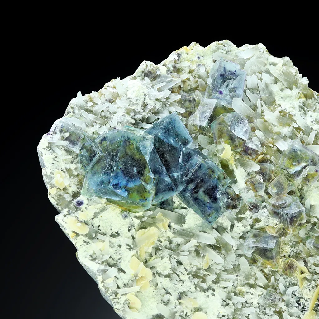 Fluorite, Quartz & Siderite - image 2