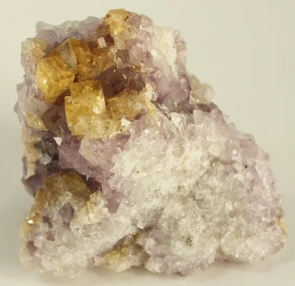 Fluorite, Quartz (Var: Amethyst) image