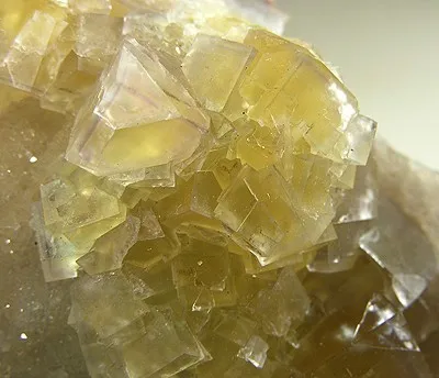 Fluorite, Quartz (Var: Chalcedony) - image 2