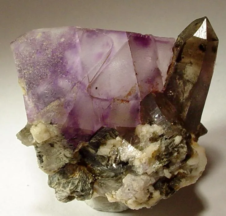 Fluorite, Quartz (Var: Smoky Quartz) image