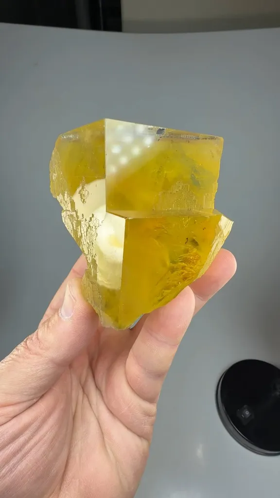 Fluorite (restored) image