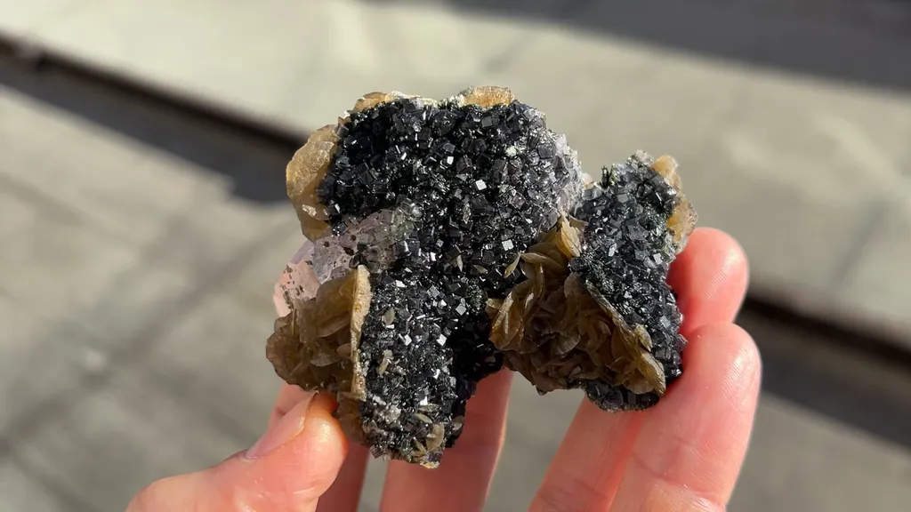 Fluorite, Siderite and Quartz - image 4