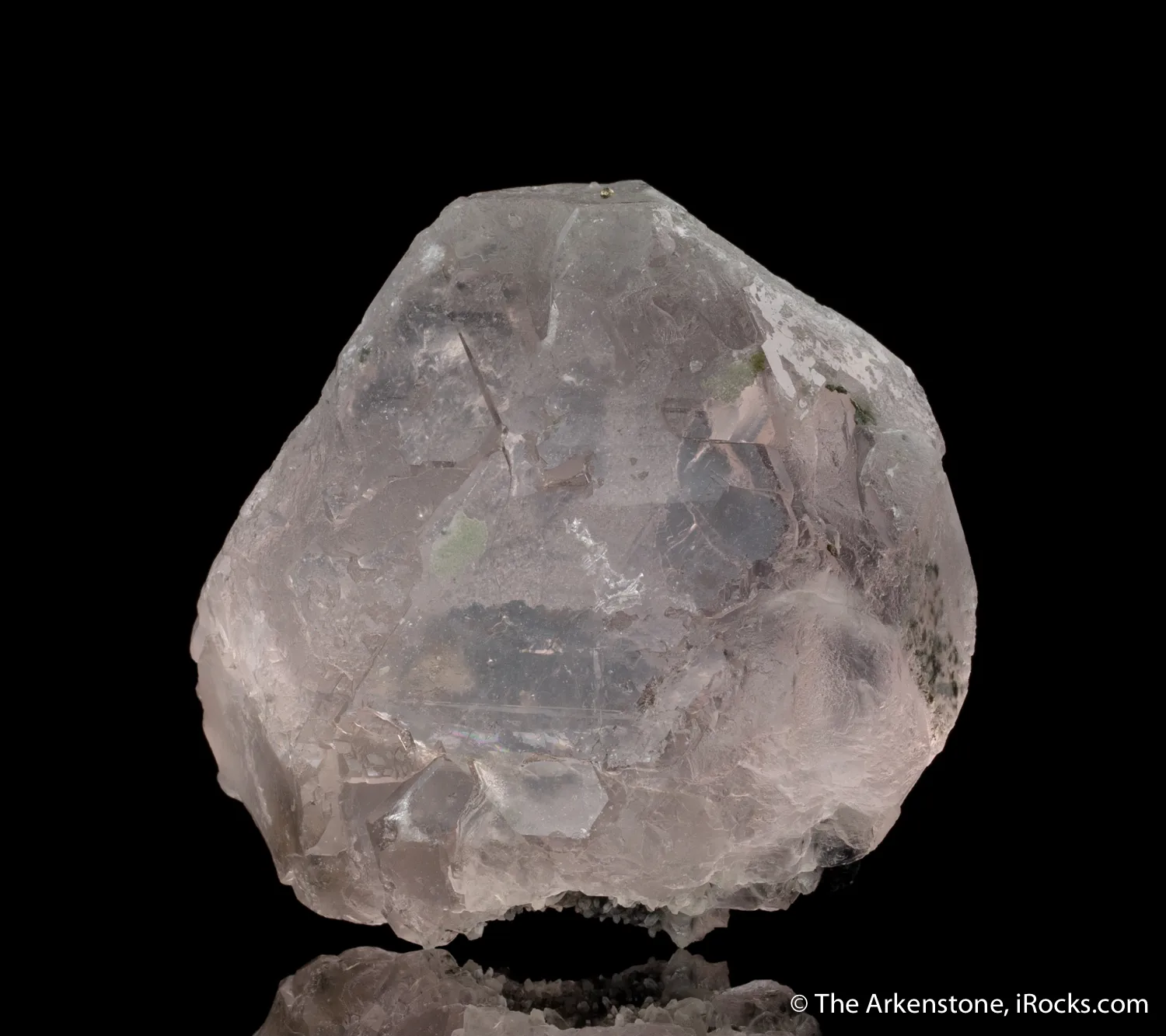 Fluorite (Spinel-twinned) - image 4