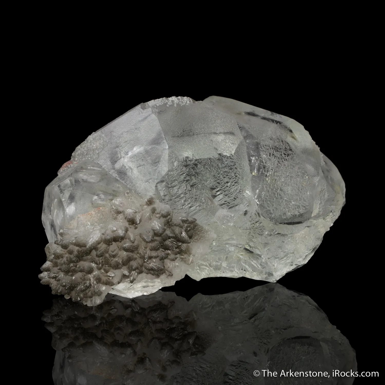 Fluorite (Spinel twinned) - image 4