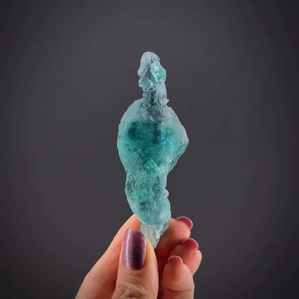 Fluorite (Spinel twinned) image