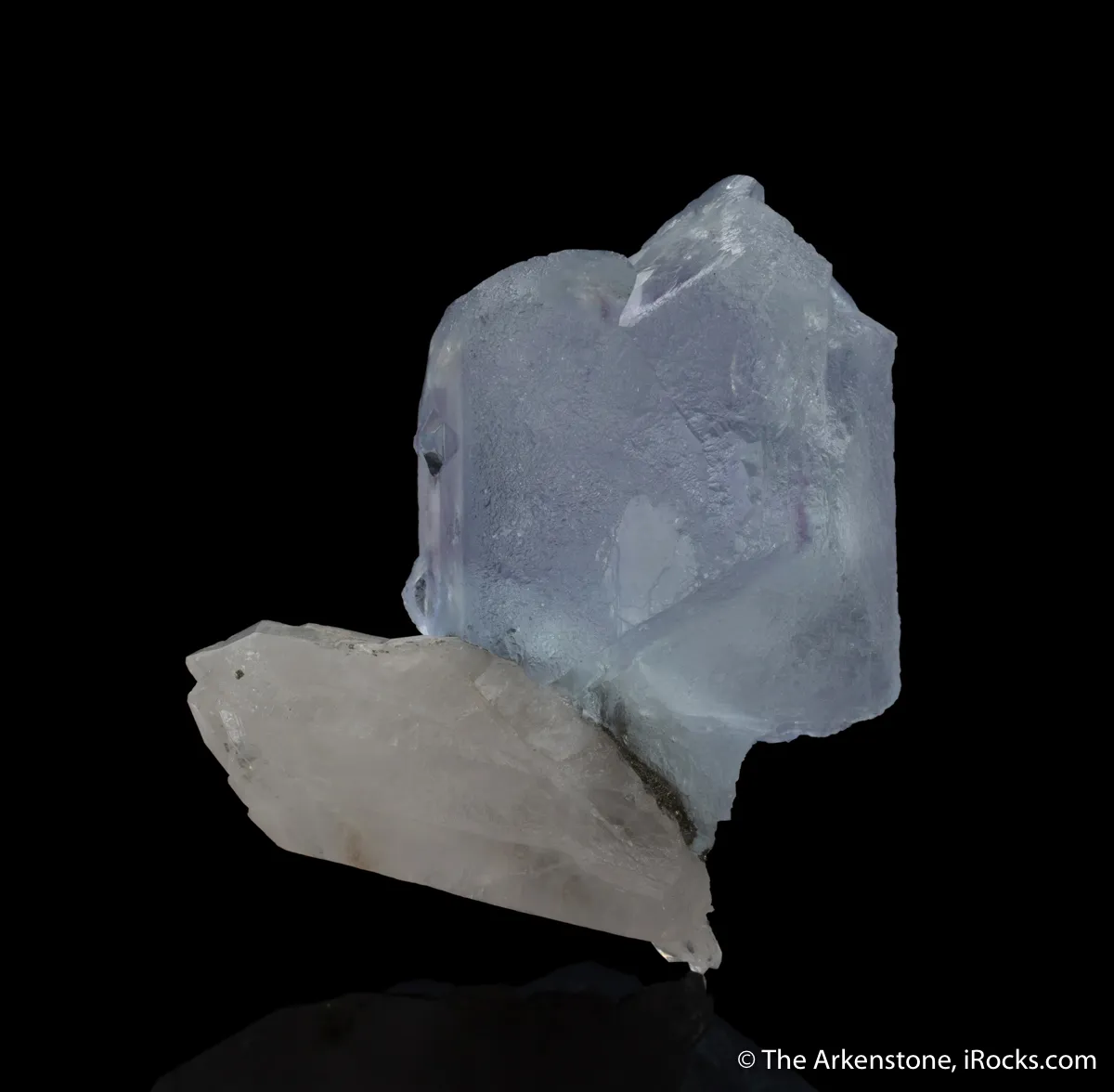 Fluorite (Spinel-twinned) with Quartz - image 1