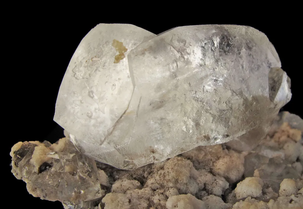 Fluorite (Spinel Twins) - image 4
