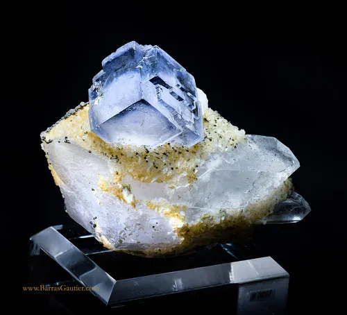 Fluorite sur Quartz - image 2