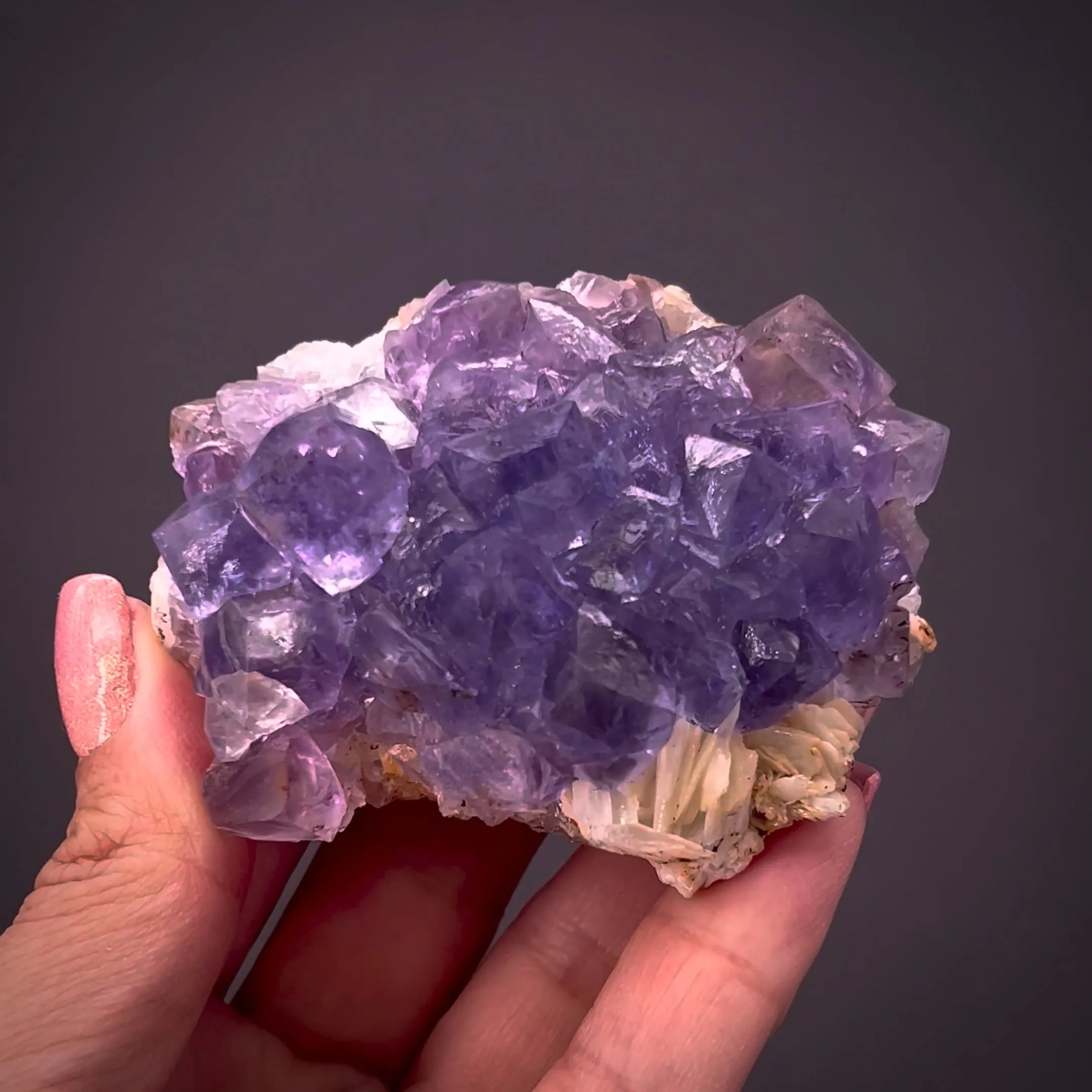 Fluorite (tetrahexahedral crystals) - image 2