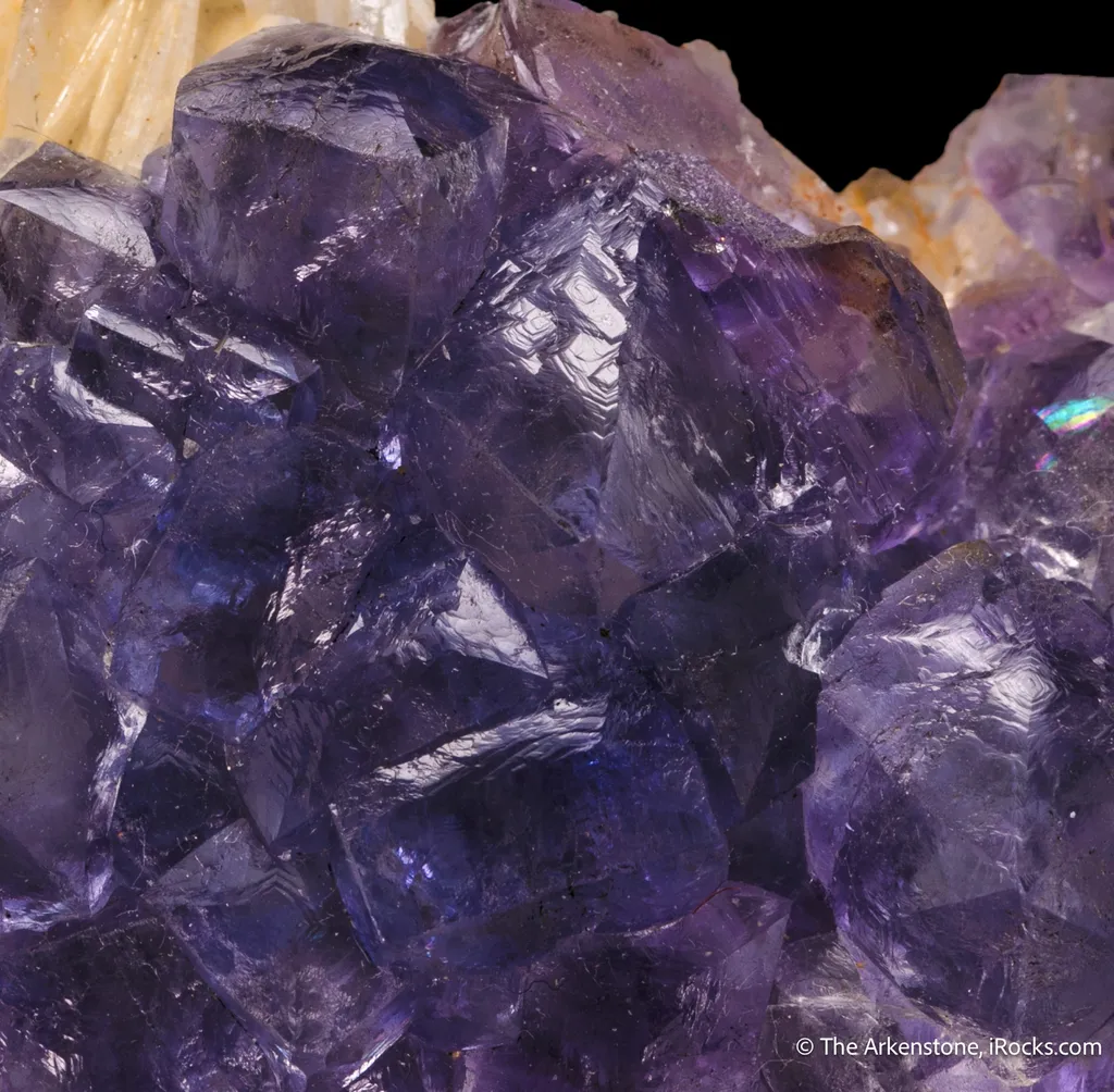 Fluorite (tetrahexahedral crystals) - image 6
