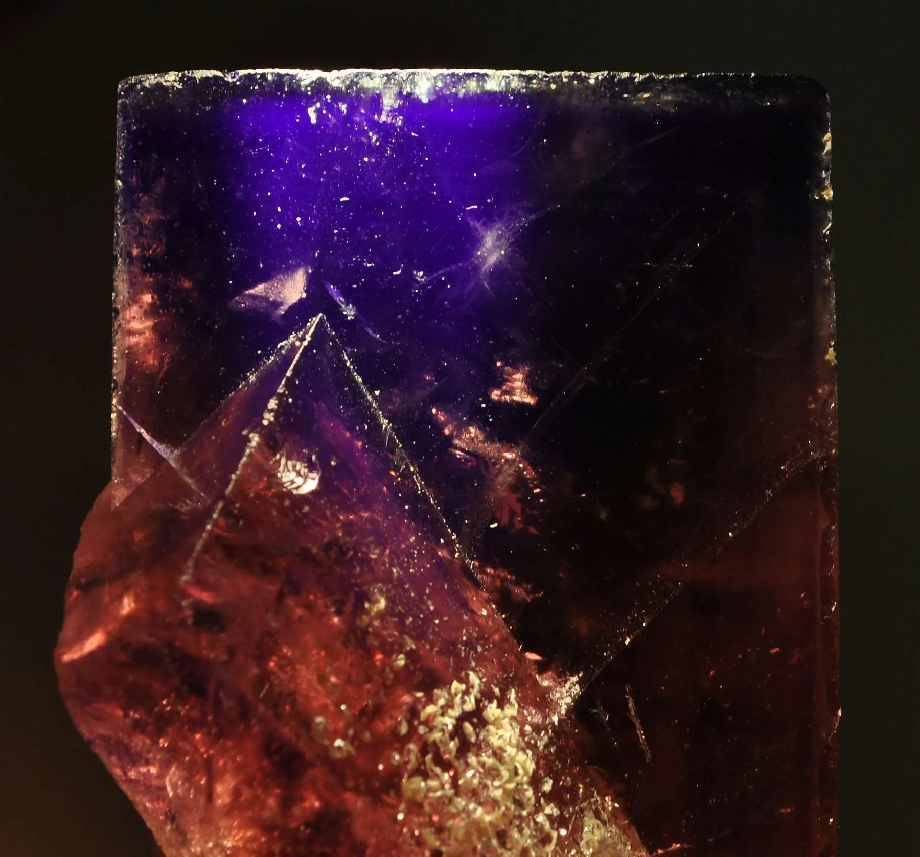 Fluorite (Twinned) - image 4