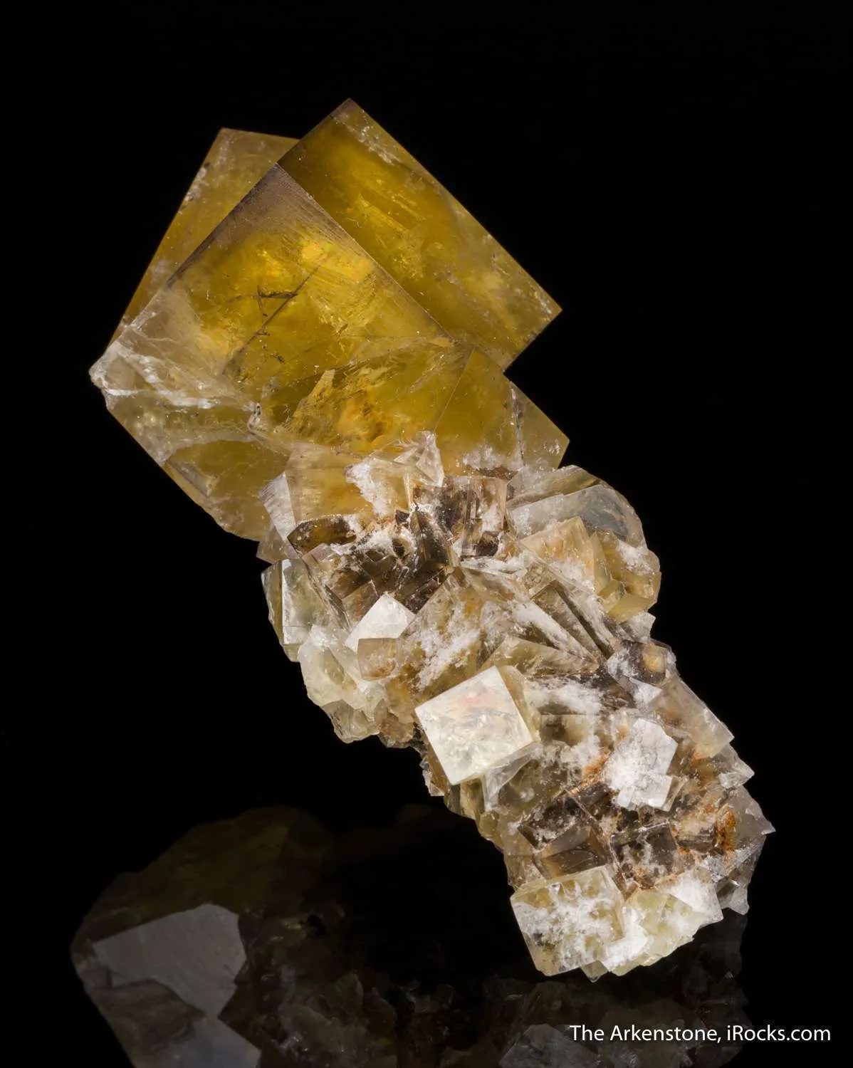 Fluorite (twinned) - image 2