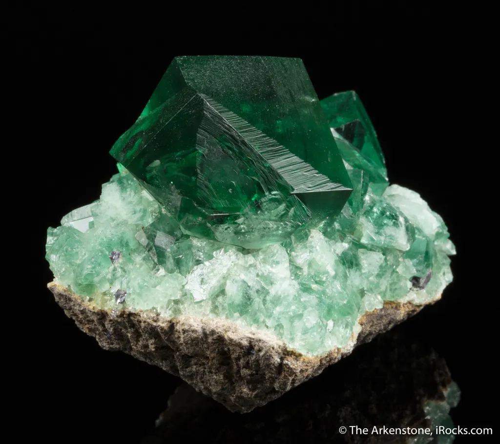 Fluorite (twinned) - image 5