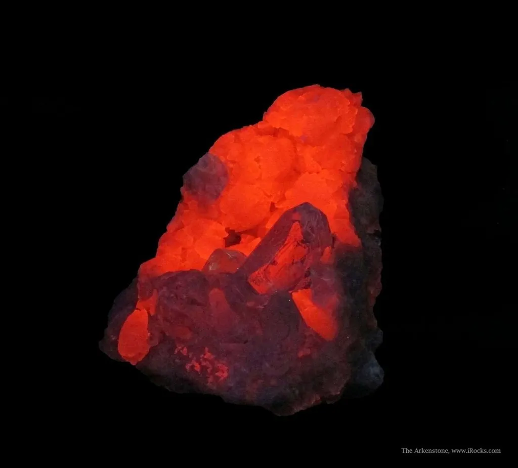 Fluorite (Twinned) on Calcite (Fluorescent) - image 9