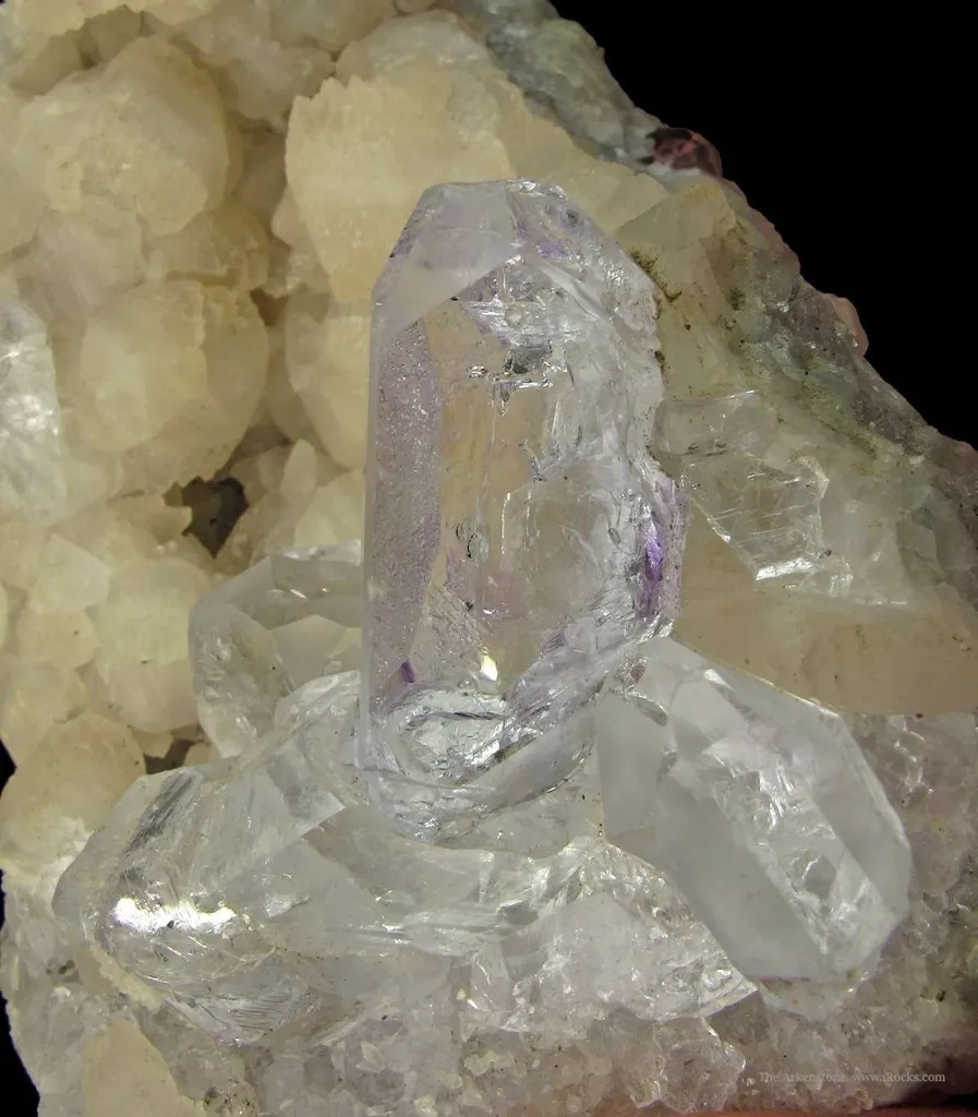 Fluorite (Twinned) on Calcite (Fluorescent) - image 3
