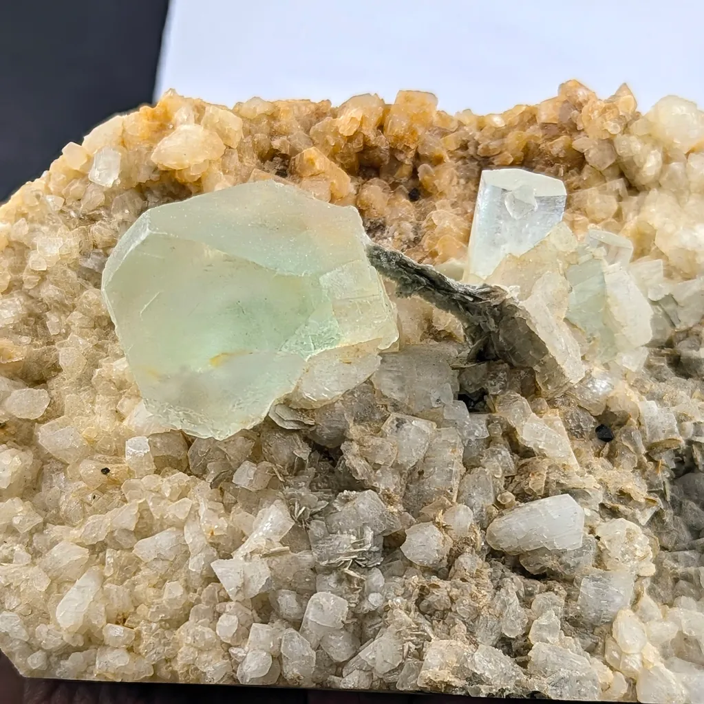 Fluorite with Aquamarine and Muscovite - image 9