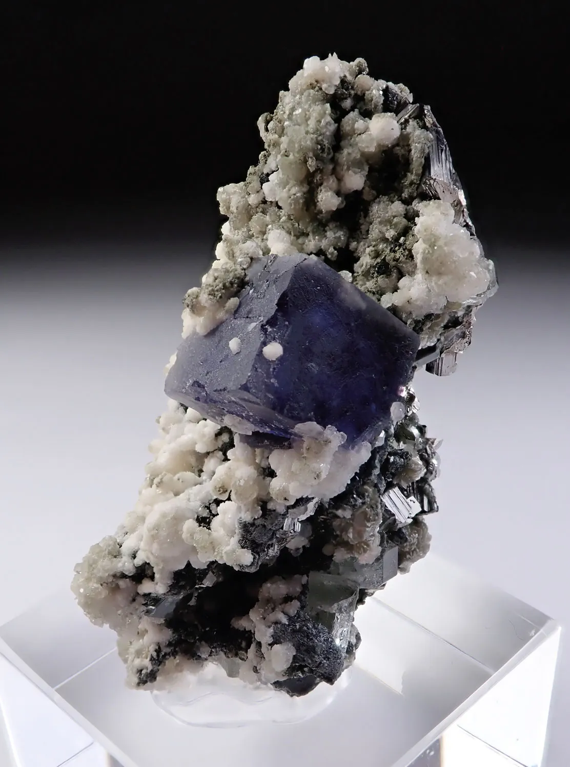 Fluorite with Arsenopyrite and Fluorapatites - image 4