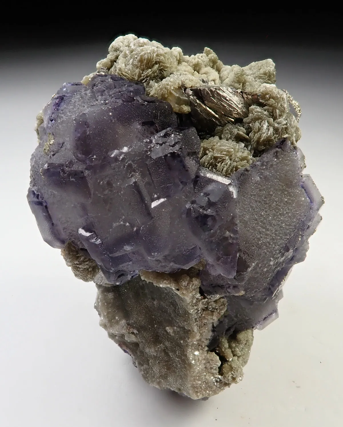 Fluorite with Arsenopyrite and Muscovite - image 3