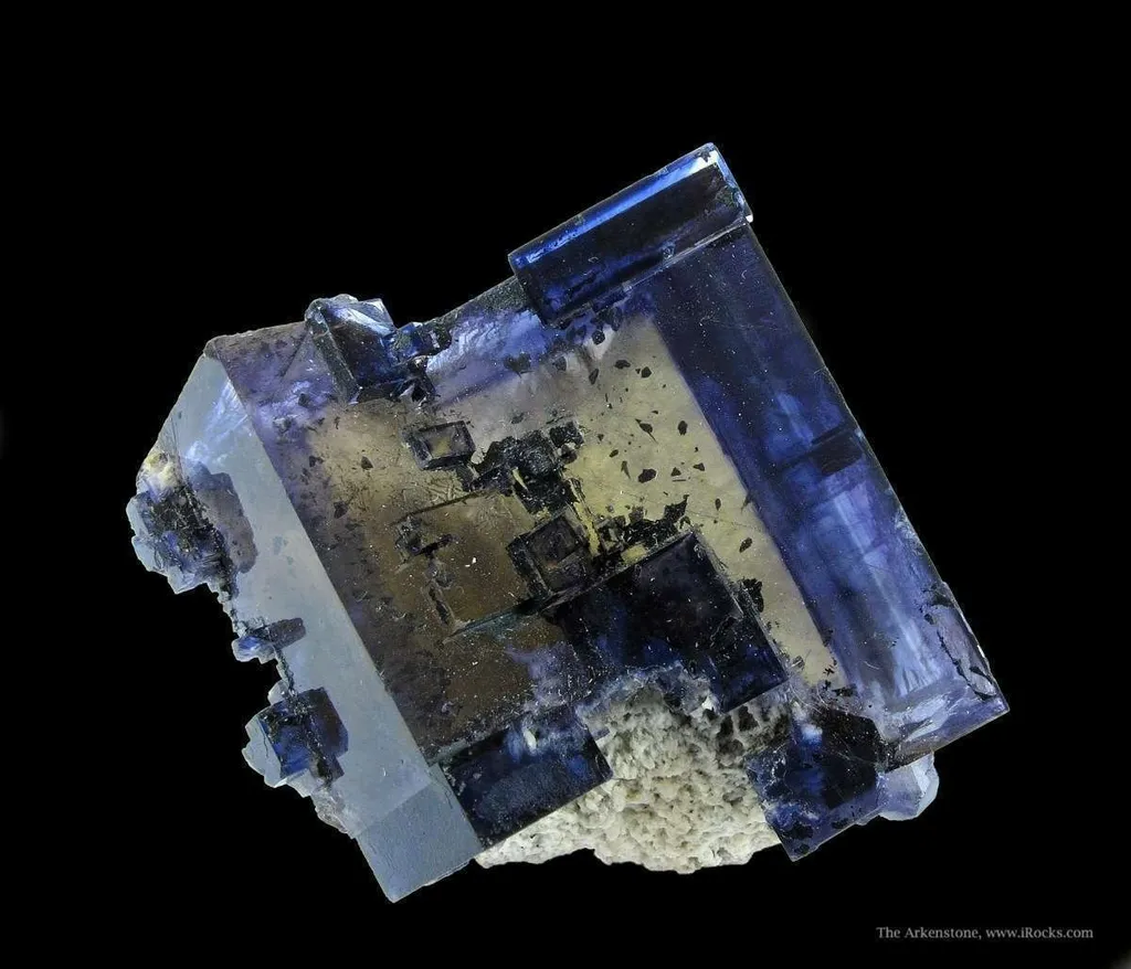 Fluorite With Baryte image