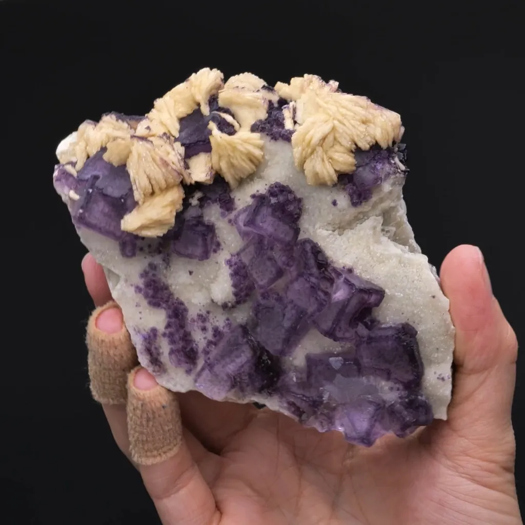 Fluorite with Baryte - image 2
