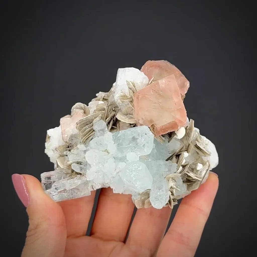 Fluorite with Beryl var. Aquamarine, Muscovite and Albite - image 2