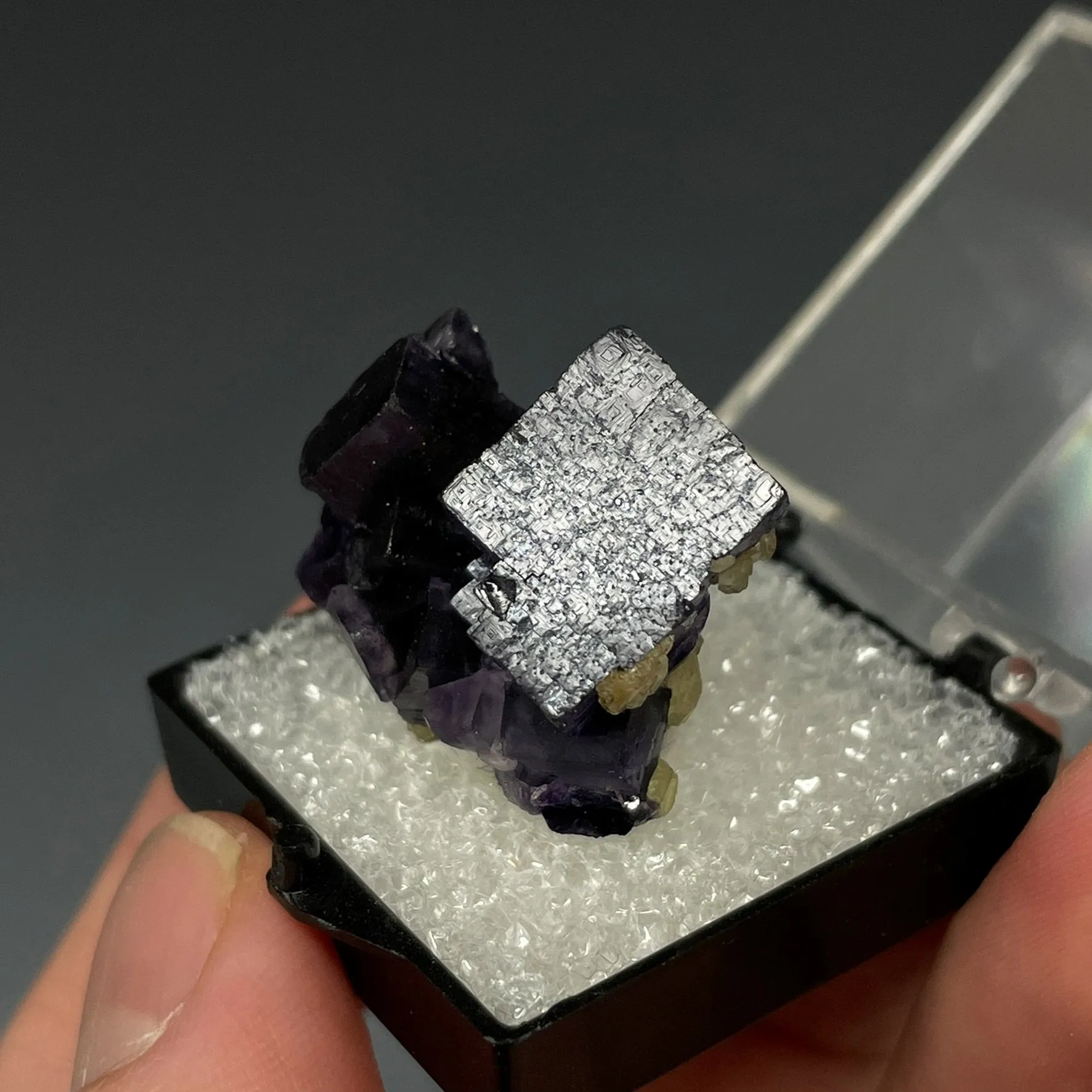 Fluorite with Calcite - image 3