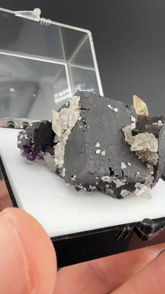 Fluorite with Calcite - image 1