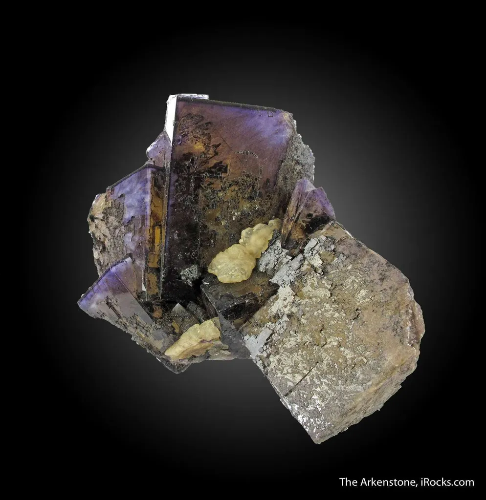 Fluorite with Calcite (fl) - image 2